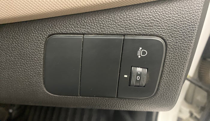2017 Hyundai Grand i10 1.2 KAPPA SPORTZ (O), Petrol, Manual, 10,531 km, Dashboard - Headlight height adjustment not working