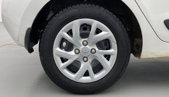 2017 Hyundai Grand i10 1.2 KAPPA SPORTZ (O), Petrol, Manual, 10,531 km, Right Rear Wheel