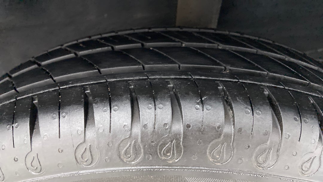 Left Rear Tyre Tread