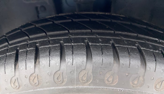 2021 Datsun Redi Go T (O), Petrol, Manual, 9,967 km, Left Front Tyre Tread