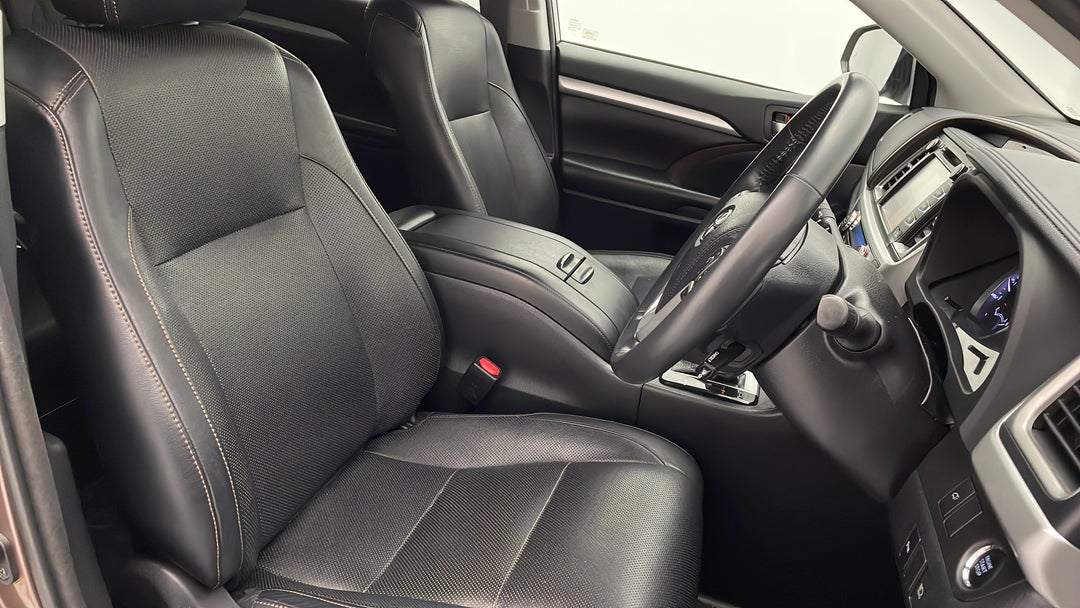 2018 Toyota Kluger Gxl (4x2), Automatic, 60690 km, Right Side Front Door Cabin View