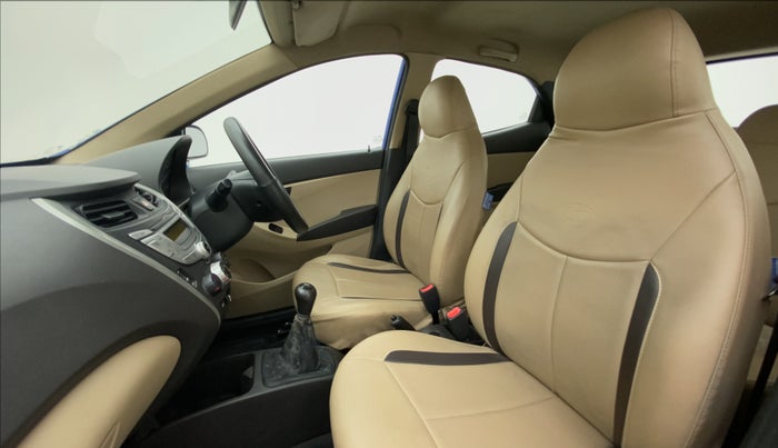 2017 Hyundai Eon MAGNA PLUS, Petrol, Manual, 25,742 km, Right Side Front Door Cabin