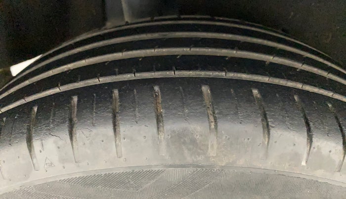 2019 Maruti Baleno ALPHA CVT PETROL 1.2, Petrol, Automatic, 42,227 km, Right Rear Tyre Tread
