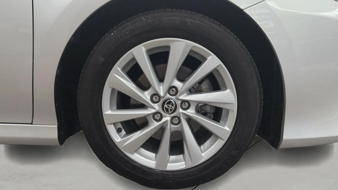 2023 Toyota Camry Ascent, Automatic, 40510 km, Right Front Wheel
