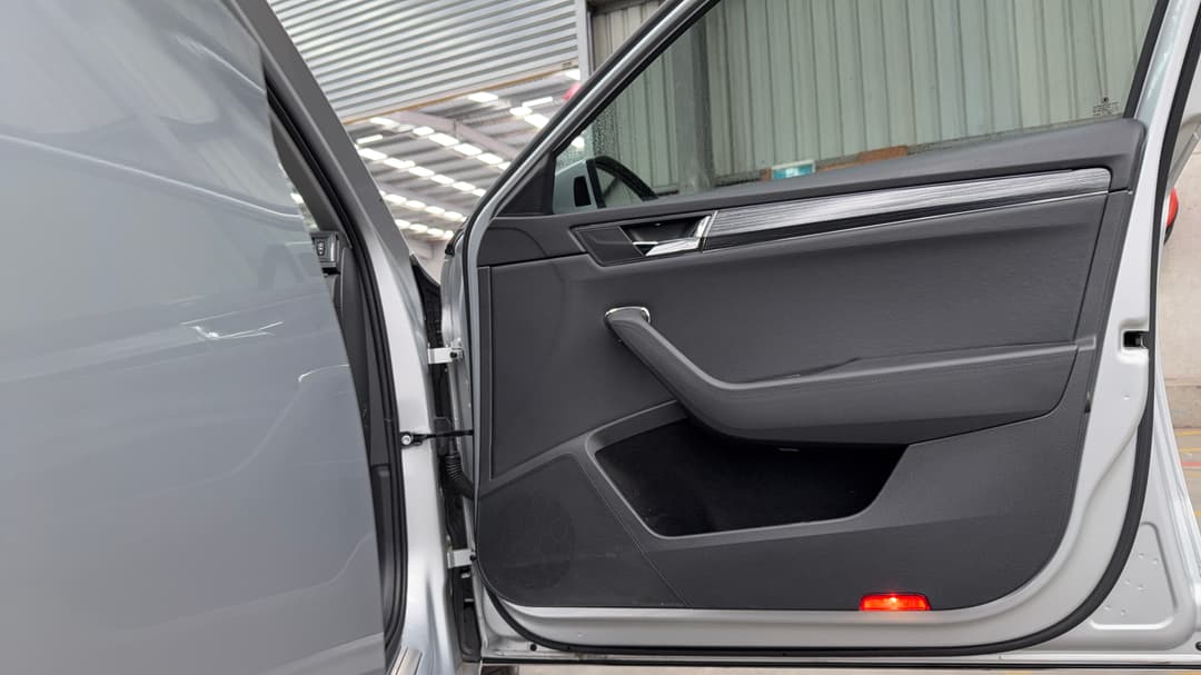 2022 SKODA Superb Style 162tsi, Automatic, 35069 km, Speaker View