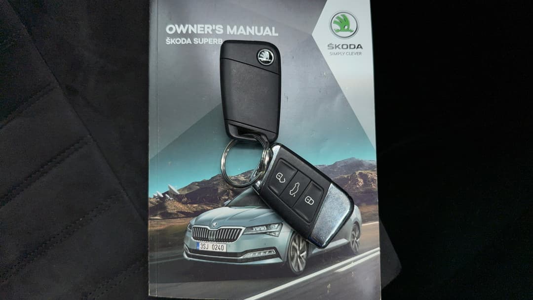 2022 SKODA Superb Style 162tsi, Automatic, 35069 km, Key Close-up