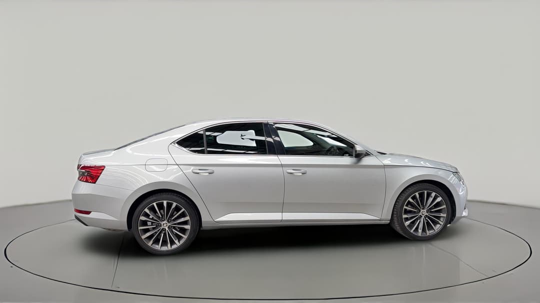 2022 SKODA Superb Style 162tsi, Automatic, 35069 km, Right Side View