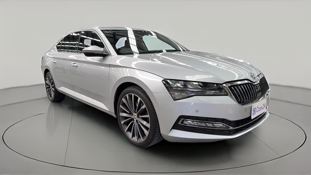 2022 SKODA Superb Style 162tsi, Automatic, 35069 km, Right Front Diagonal (45- Degree) View