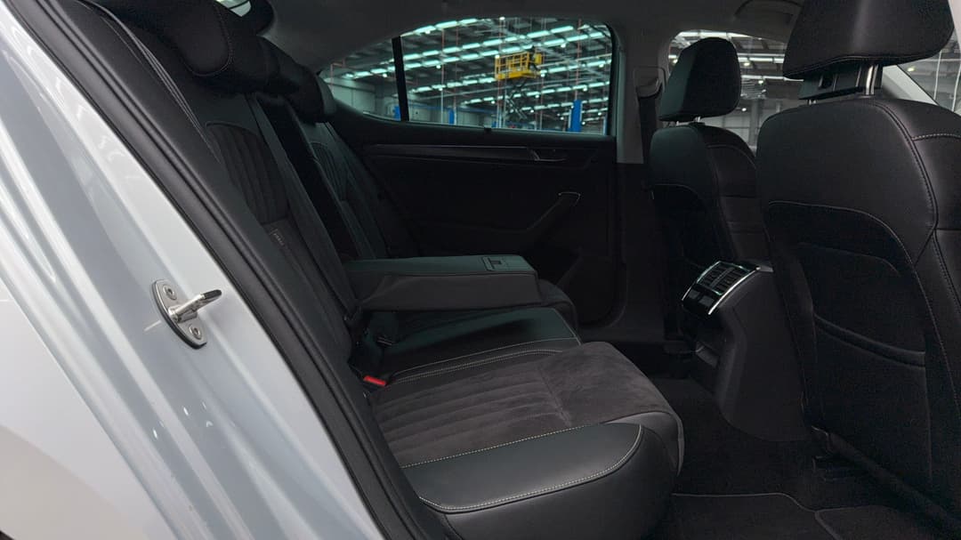 2022 SKODA Superb Style 162tsi, Automatic, 35069 km, Right Side Rear Door Cabin View
