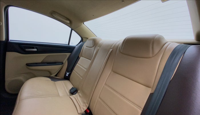 2018 Honda Amaze 1.2L I-VTEC V, Petrol, Manual, 39,114 km, Right Side Rear Door Cabin