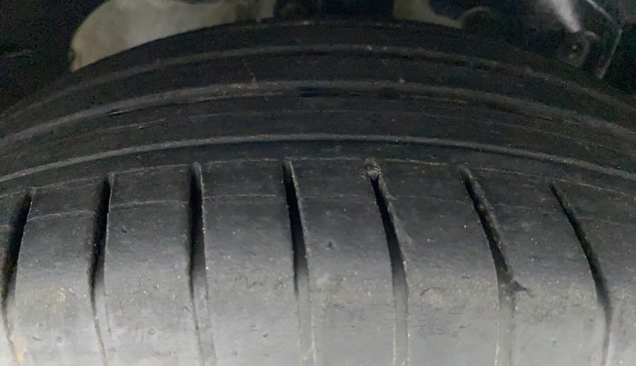 2017 Ford Ecosport 1.5 TITANIUMTDCI OPT, Diesel, Manual, 72,887 km, Right Front Tyre Tread