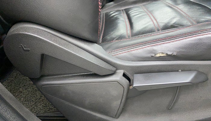 2017 Ford Ecosport 1.5 TITANIUMTDCI OPT, Diesel, Manual, 72,887 km, Driver Side Adjustment Panel