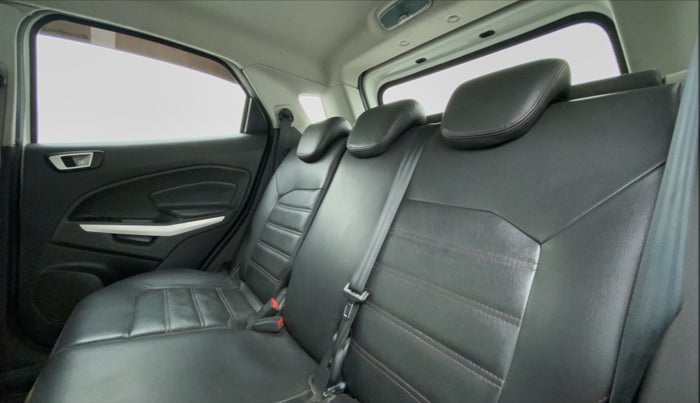 2017 Ford Ecosport 1.5 TITANIUMTDCI OPT, Diesel, Manual, 72,887 km, Right Side Rear Door Cabin