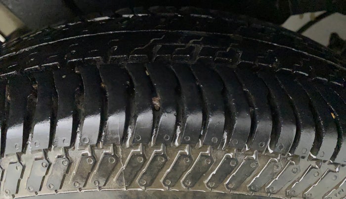 2012 Maruti Swift VXI D, Petrol, Manual, 47,979 km, Left Front Tyre Tread