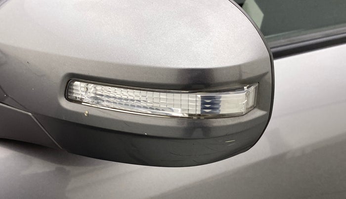 2013 Maruti Swift VDI, Diesel, Manual, 1,03,087 km, Left rear-view mirror - Indicator light has minor damage