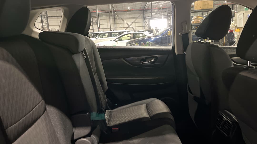2018 Nissan X-trail St (2WD), Automatic, 83957 km, Right Side Rear Door Cabin View