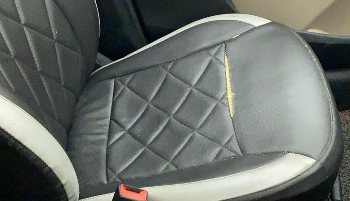 2019 Hyundai NEW SANTRO SPORTZ MT, Petrol, Manual, 46,370 km, Front left seat (passenger seat) - Cover slightly torn