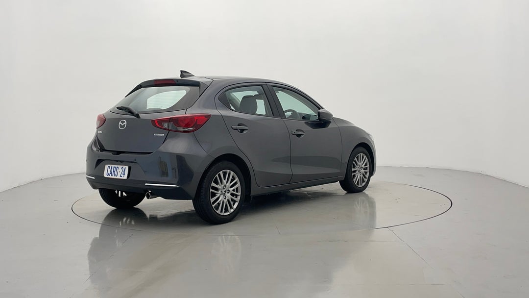 Right Back Diagonal (45- Degree) View