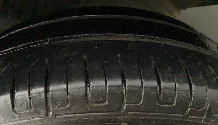 2015 Datsun Go Plus T, Petrol, Manual, 50,693 km, Left Rear Tyre Tread