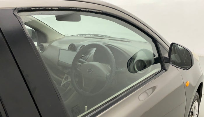 2015 Datsun Go Plus T, Petrol, Manual, 50,693 km, Driver-side door - Weather strip has minor damage