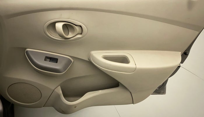 2015 Datsun Go Plus T, Petrol, Manual, 50,693 km, Driver Side Door Panels Control