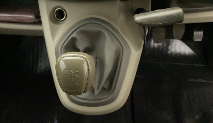 2015 Datsun Go Plus T, Petrol, Manual, 50,693 km, Gear Lever