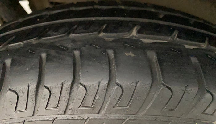 2012 Maruti Wagon R 1.0 LXI CNG, CNG, Manual, 33,098 km, Right Rear Tyre Tread