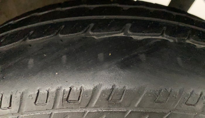2012 Maruti Wagon R 1.0 LXI CNG, CNG, Manual, 33,098 km, Left Rear Tyre Tread