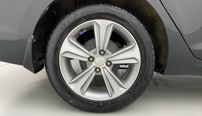 2018 Hyundai Verna 1.6 SX VTVT AT (O), Petrol, Automatic, 37,483 km, Right Rear Wheel
