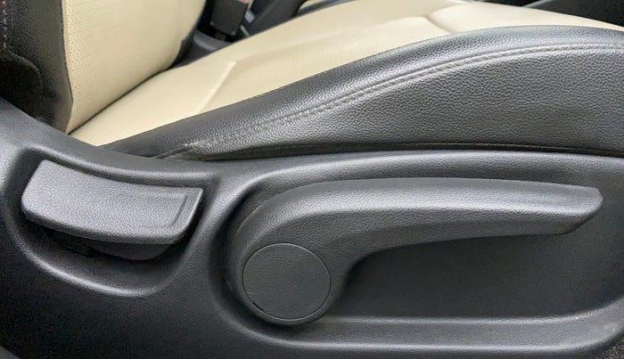 2018 Hyundai Verna 1.6 SX VTVT AT (O), Petrol, Automatic, 37,483 km, Driver Side Adjustment Panel