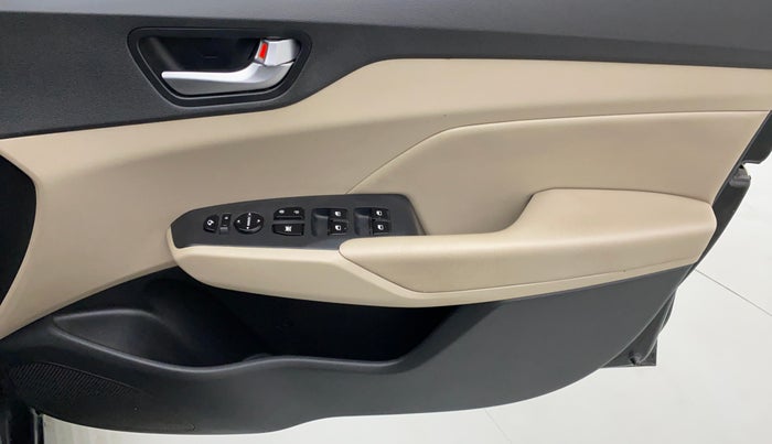 2018 Hyundai Verna 1.6 SX VTVT AT (O), Petrol, Automatic, 37,483 km, Driver Side Door Panels Control