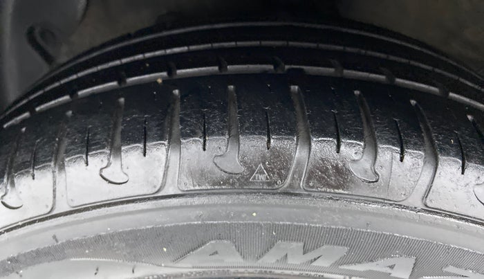 2015 Hyundai Grand i10 MAGNA 1.2 VTVT, Petrol, Manual, 35,482 km, Left Front Tyre Tread