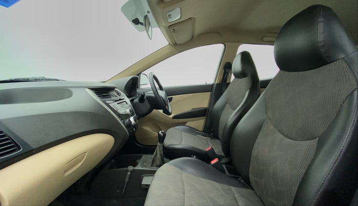 2013 Hyundai Eon MAGNA +, Petrol, Manual, 35,929 km, Right Side Front Door Cabin