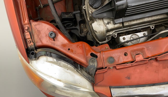 2012 Maruti Alto K10 VXI, Petrol, Manual, 43,970 km, Right headlight - Clamp has minor damage