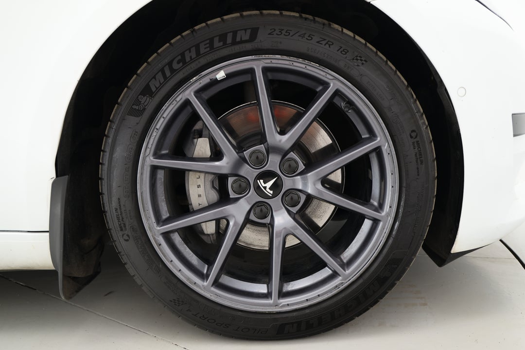 2023 Tesla Model 3 Rear-wheel Drive, Automatic, 81841 km, Right Front Wheel