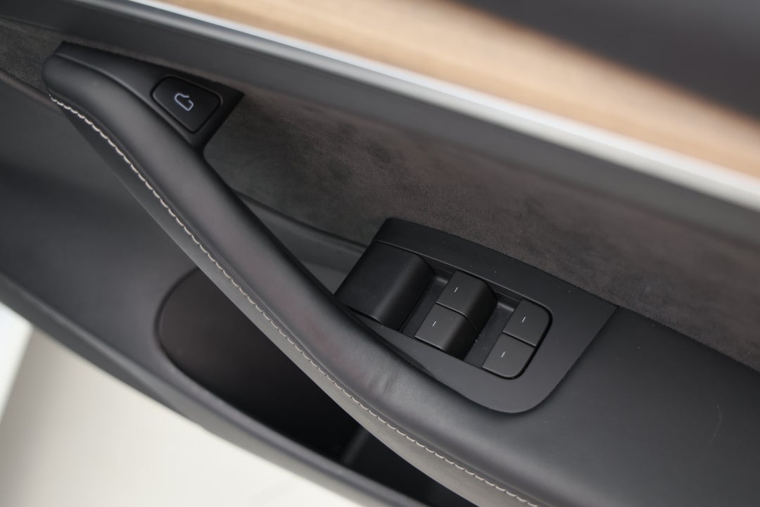 2023 Tesla Model 3 Rear-wheel Drive, Automatic, 81841 km, Drivers Side Door Panel Controls