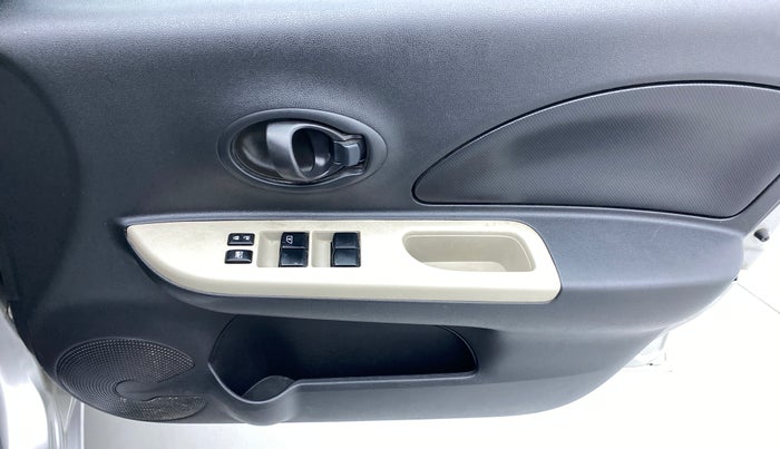 2015 Nissan Micra Active XV S, Petrol, Manual, 34,553 km, Driver Side Door Panels Control