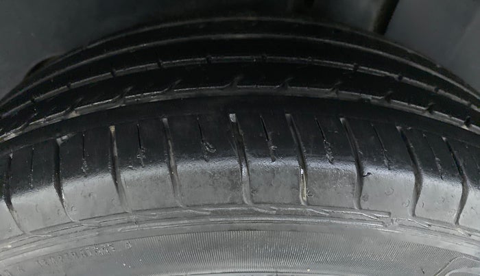 2019 MG HECTOR SHARP HYBIRD PETROL MT, Petrol, Manual, 56,638 km, Left Rear Tyre Tread