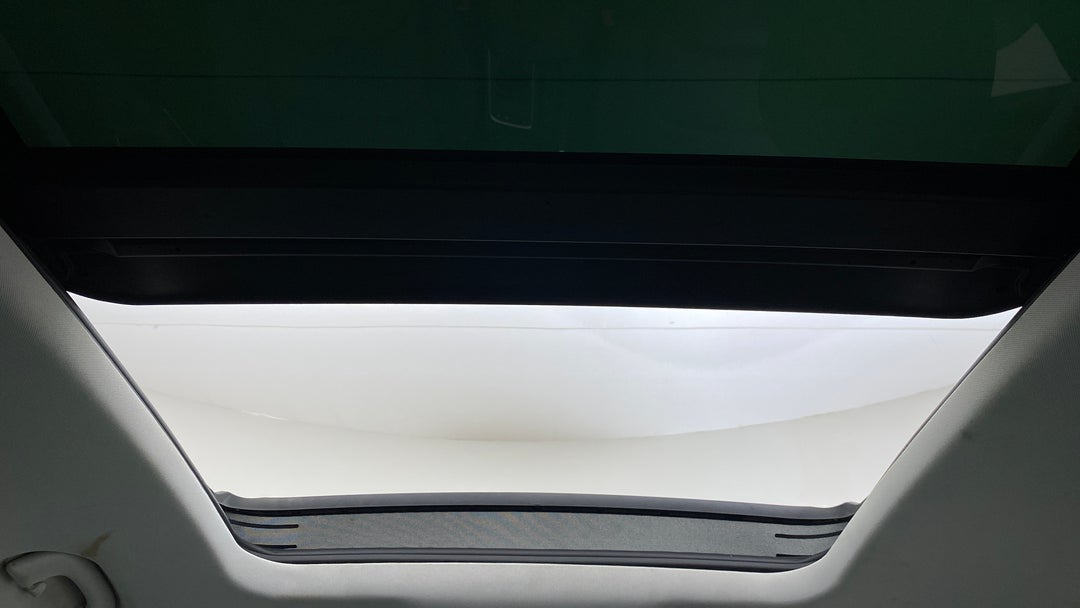 Moonroof/ Sunroof