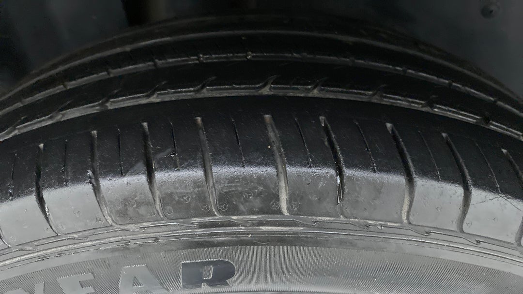 Right Rear Tyre Tread