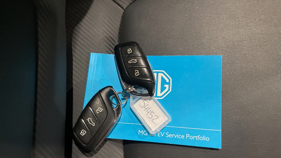 2023 MG ZS EV Essence, Automatic, 35780 km, Key Close-up