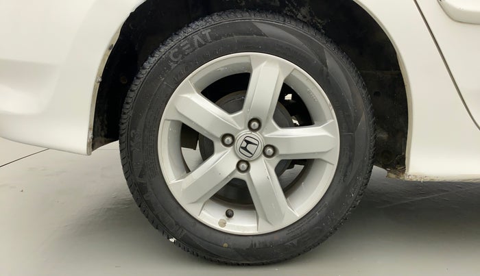 2010 Honda City 1.5L I-VTEC V EXCLUSIVE, Petrol, Manual, 1,01,161 km, Right Rear Wheel
