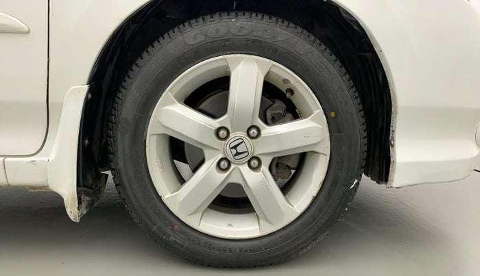 2010 Honda City 1.5L I-VTEC V EXCLUSIVE, Petrol, Manual, 1,01,161 km, Right Front Wheel