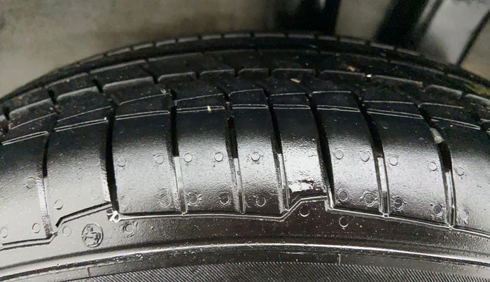 2014 Hyundai Grand i10 SPORTS 1.2 VTVT, Petrol, Manual, 53,009 km, Left Rear Tyre Tread