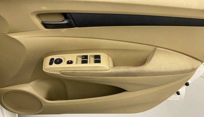2013 Honda City 1.5L I-VTEC E MT, Petrol, Manual, 34,805 km, Driver Side Door Panels Control