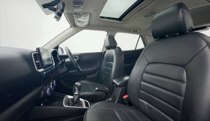 2019 Hyundai VENUE SX(O) CRDi, Diesel, Manual, 30,521 km, Right Side Front Door Cabin
