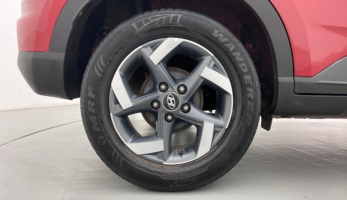 2019 Hyundai VENUE SX(O) CRDi, Diesel, Manual, 30,521 km, Right Rear Wheel