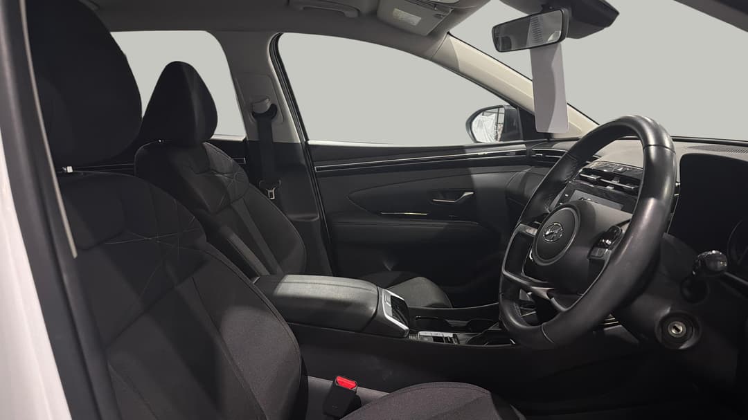 2023 Hyundai Tucson (FWD), Automatic, 45288 km, Right Side Front Door Cabin View