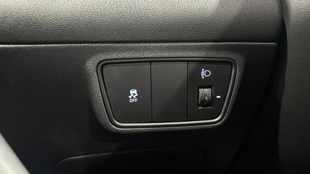 2023 Hyundai Tucson (FWD), Automatic, 45288 km, Utility Switches/Buttons