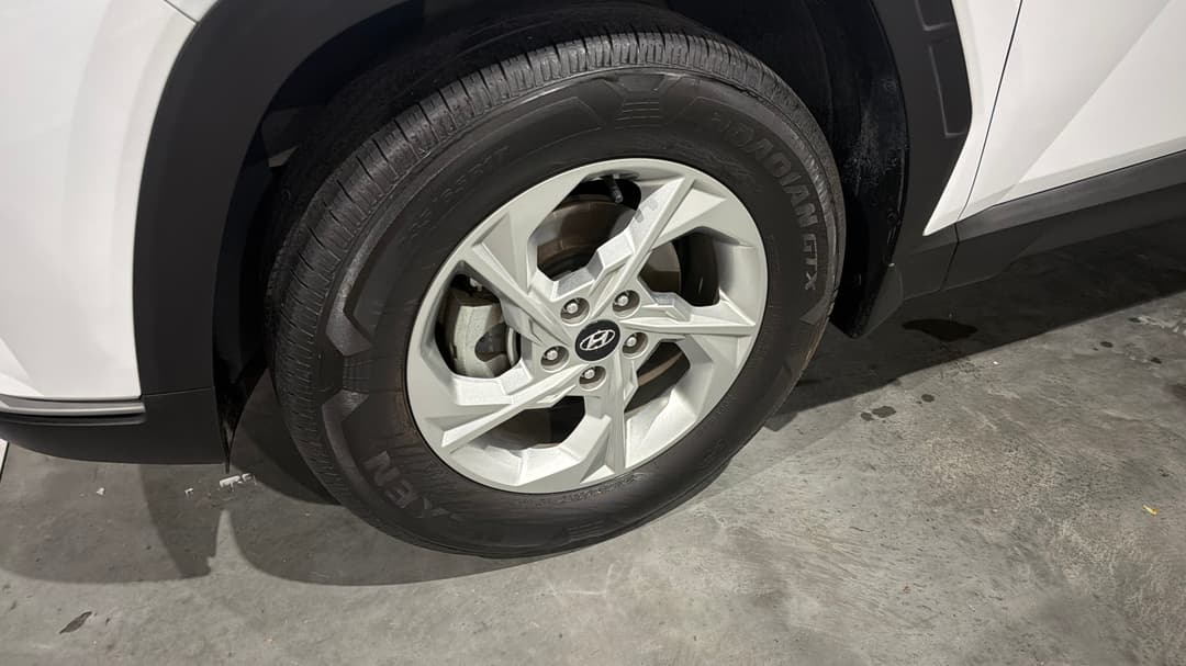 2023 Hyundai Tucson (FWD), Automatic, 45288 km, Left Front Wheel
